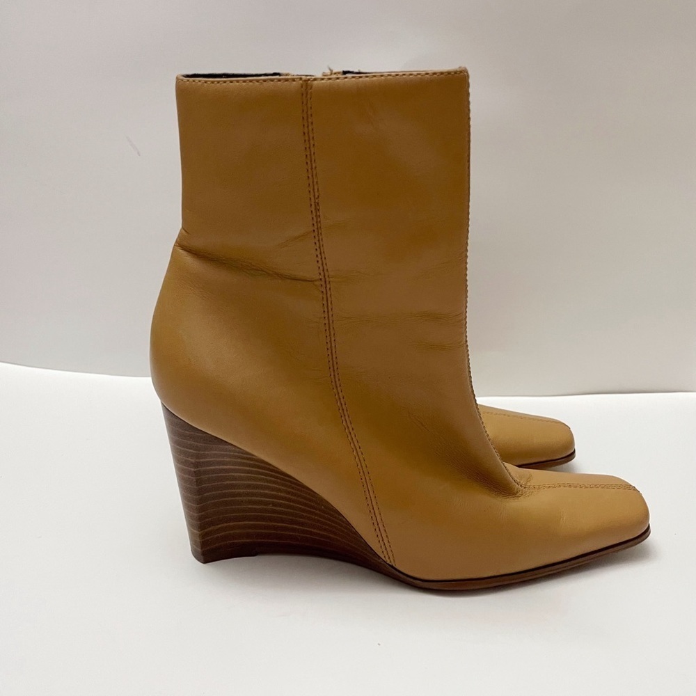 (sold)White Mountain Leather Wedge Heeled Boots Boho Chic Minimalist Casual Fall - Picture 2 of 14